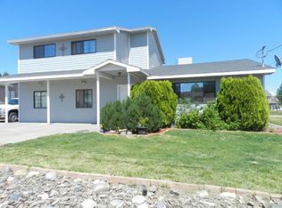 5504 Arroyo Dr, Farmington, NM 87402