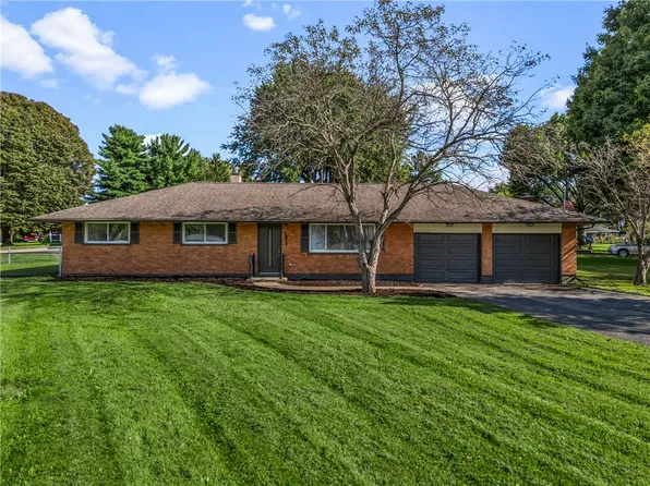 1072 Yellowstone Rd, Xenia, OH 45385