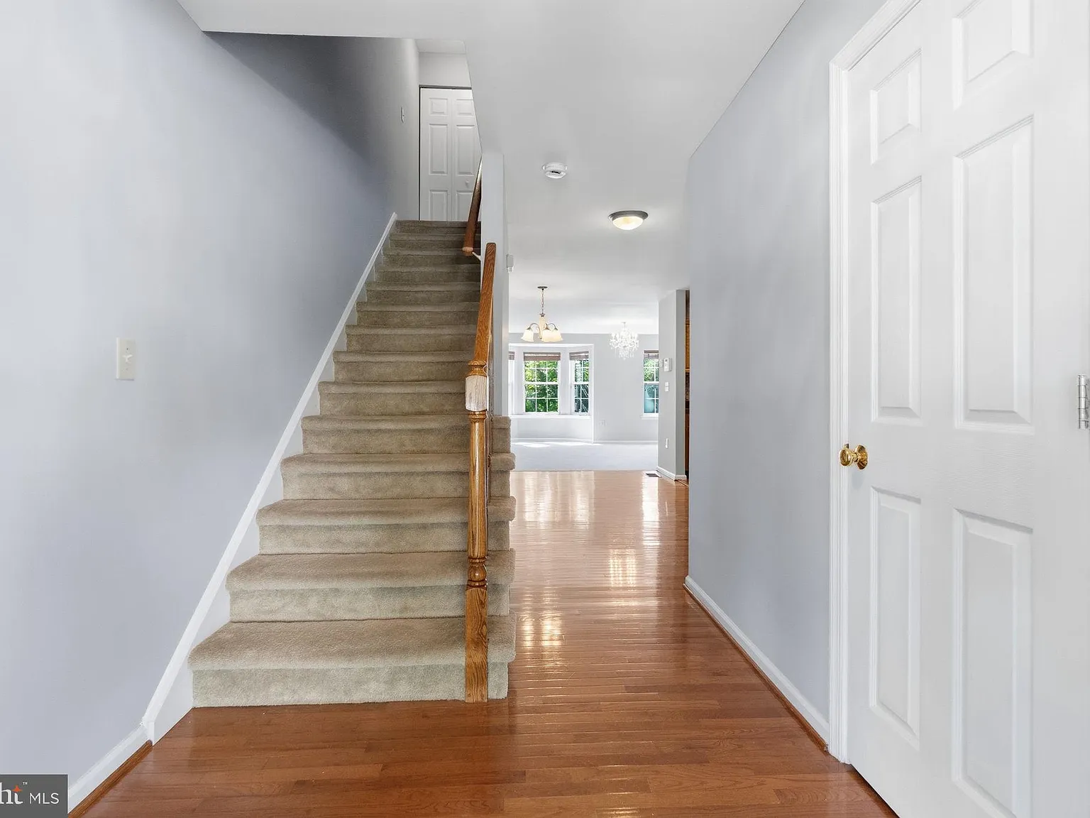 3 bed, 3.5 bath, 2362 sqft, $2,950 — Photo 4