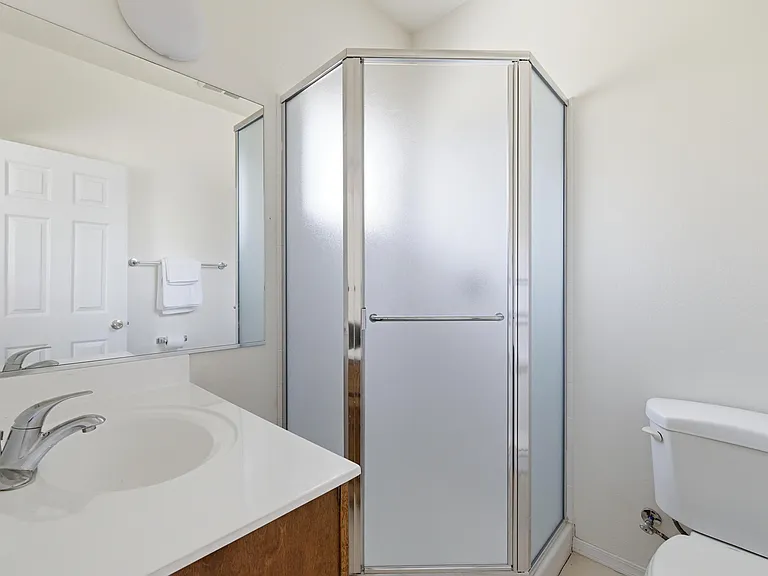 512 W Brown St — Photo 15