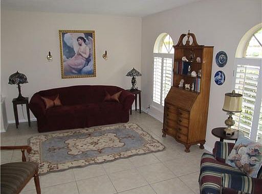 4th image of 3827 Peach Tree Ct