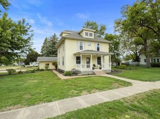 1215 N 6th St, David City, NE 68632