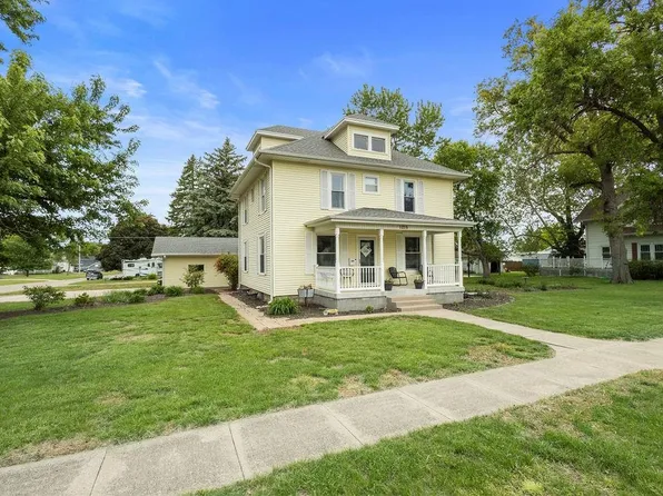 1215 N 6th St, David City, NE 68632