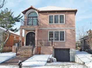 7012 170th St, Flushing, NY 11365