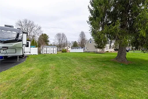 4 bed, 1644 sqft, $3,000 — Photo 3