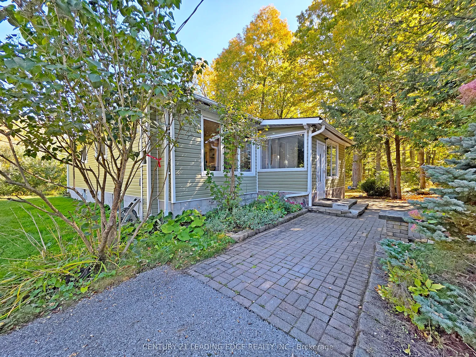 3 bed, $2,450 — Photo 2