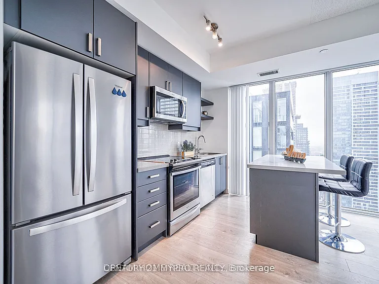50 Wellesley St E #4002 — Photo 5
