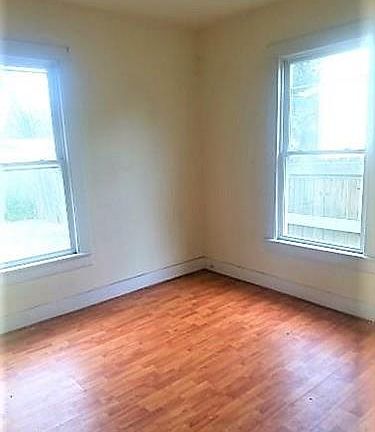 5th image of 2025 Richmond Ave