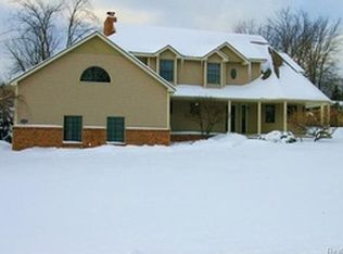 36114 Hardenburg Rd, Farmington Hills, MI 48331