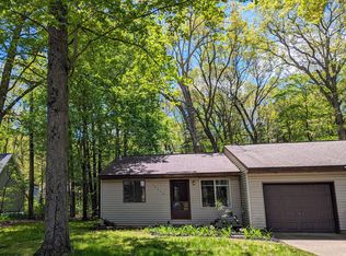 14734 Lori Ln, Spring Lake, MI 49456