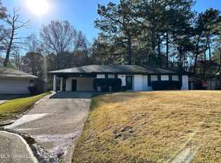 921 Watkins Pl, Jackson, MS 39206
