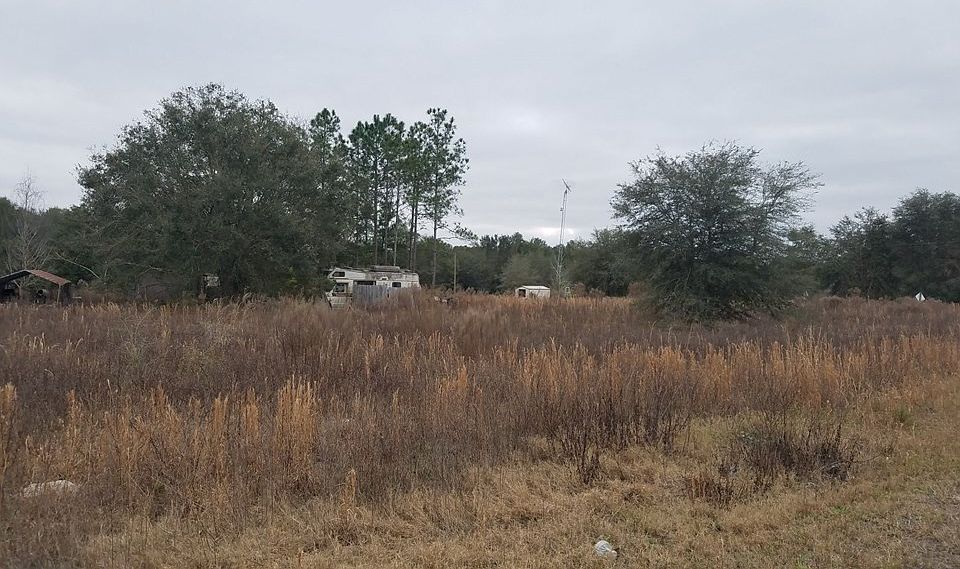 2nd image of 332 NE 776th Ave