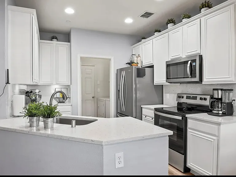 8739 Bigelow Dr — Photo 8