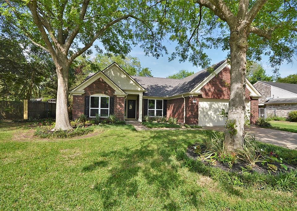 1st image of 2318 Francis Dr