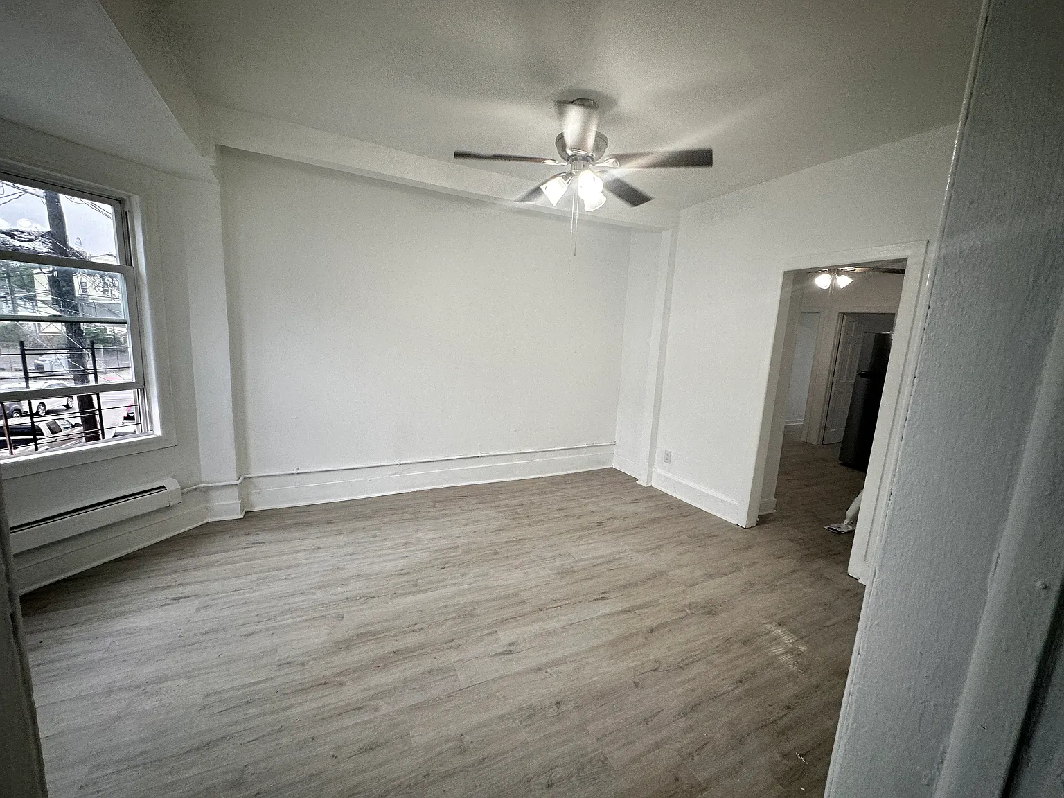 3 bed, $2,200 — Photo 2