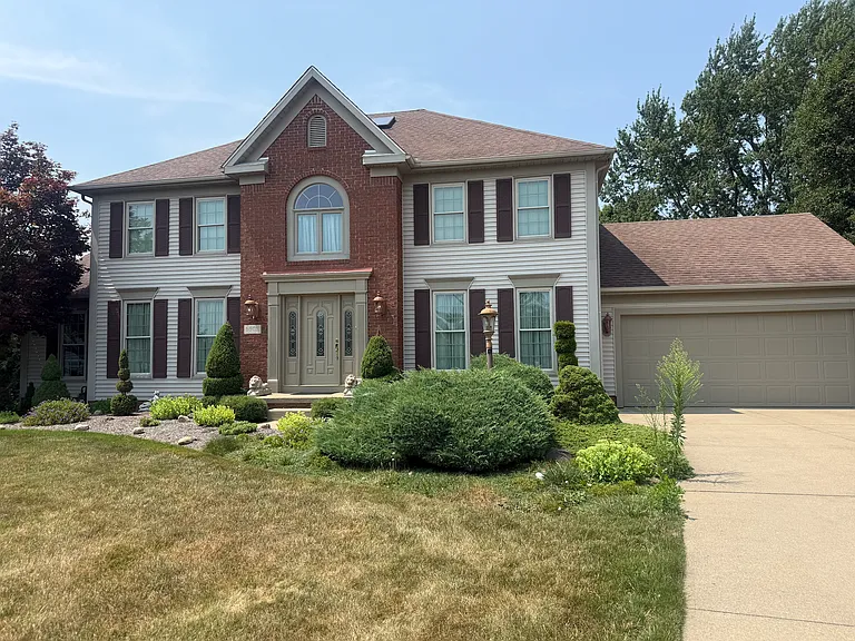 5909 Royal Hill Cir NE — Photo 1