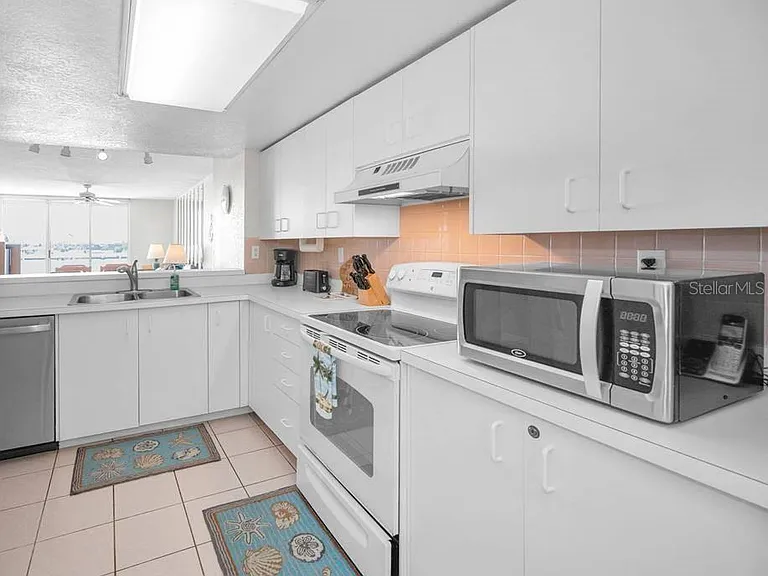 6085 Bahia Del Mar Cir #467 — Photo 6
