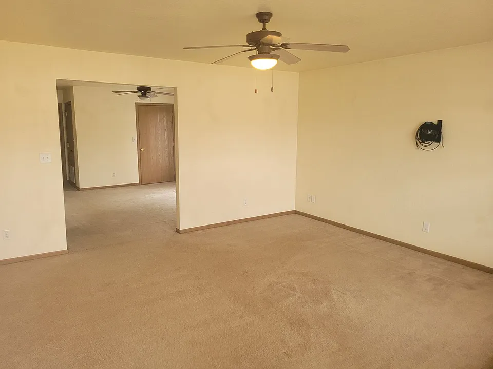 16880 Huntington