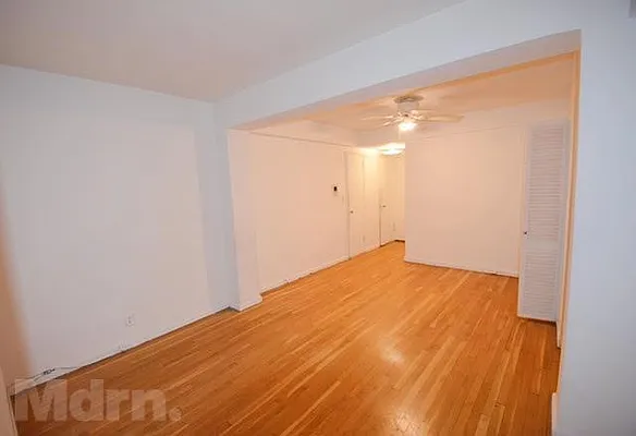 Rented by Mdrn Residential | media 31