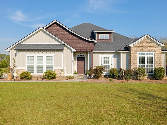3rd image of 131 Walton Way Dr