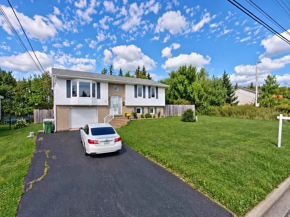 111 Shrewsbury Rd, Halifax, NS B2V 2R6