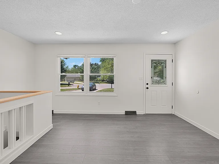 1753 Jason Ct — Photo 3