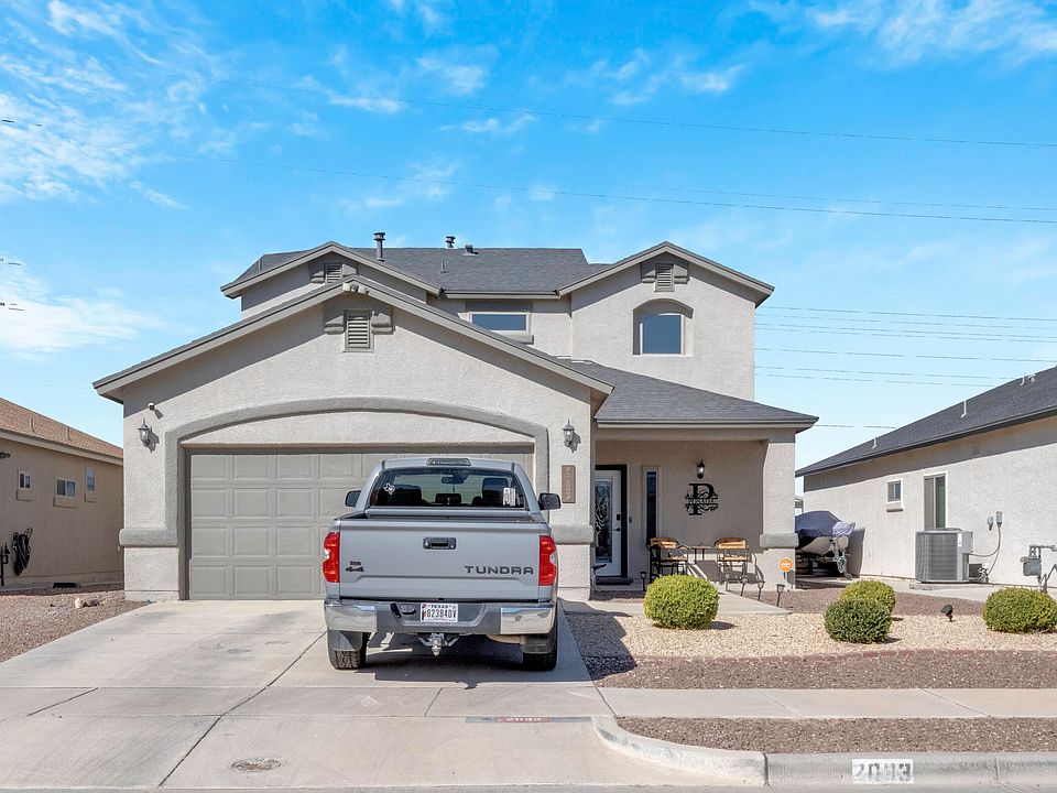 1st image of 2033 Roy Vinson Pl