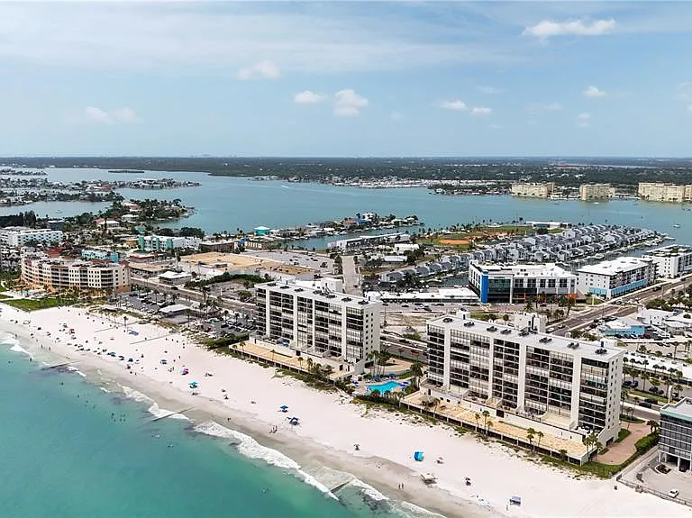 15000 Gulf Blvd #907 — Photo 31