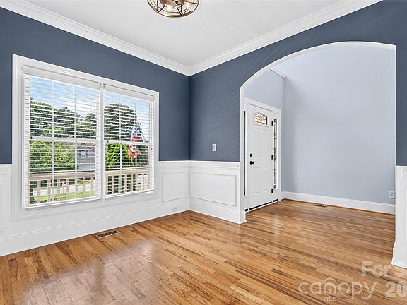 3rd image of 6208 Neptune Dr