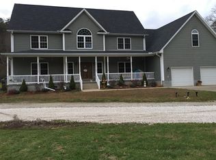 1 Little Creek Rd, Milton, WV 25541