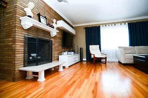 3rd image of 35 Bainbridge Ave