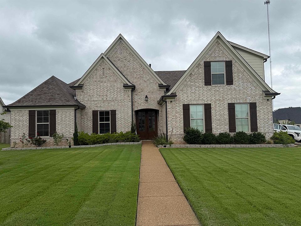 1st image of 45 Laurel Wood Ln
