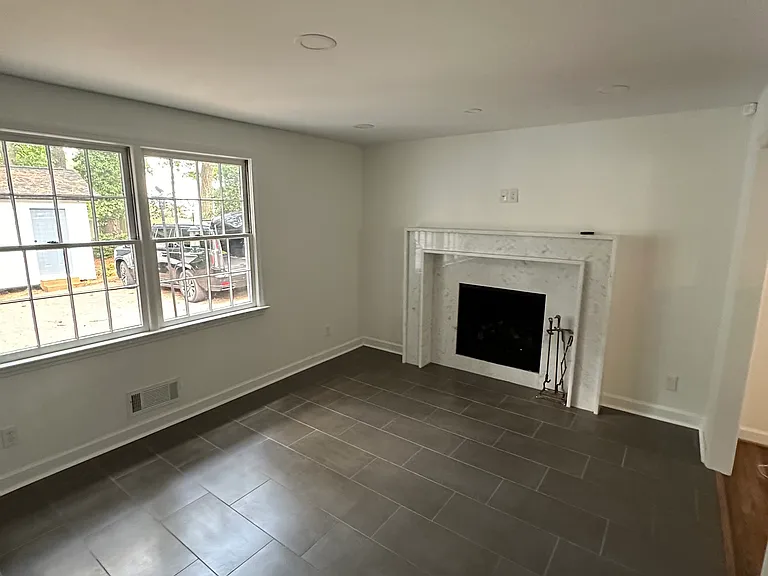 4209 Yadkin Dr — Photo 6