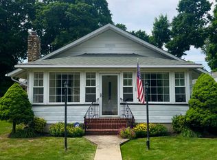 13 Stonewald Ct, Budd Lake, NJ 07828