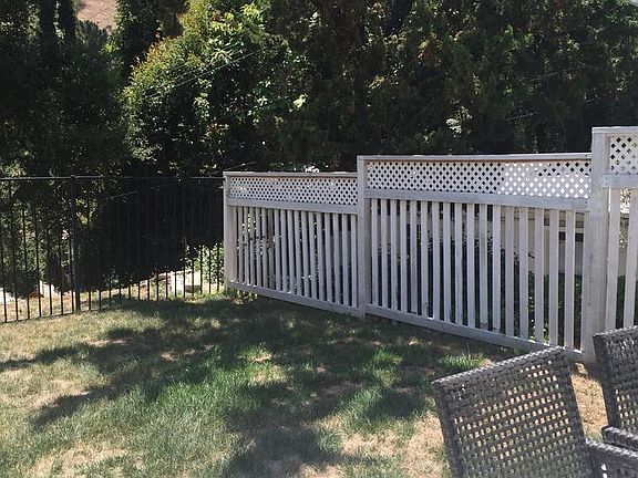 3rd image of 1733 N Beverly Glen Blvd