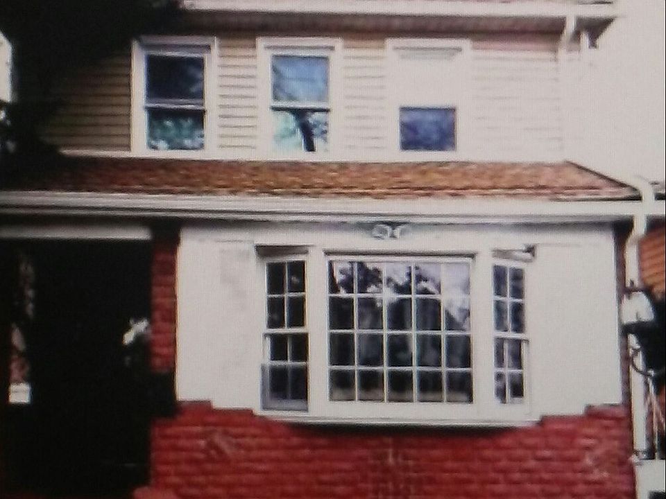 1st image of 145 Ave 172 St