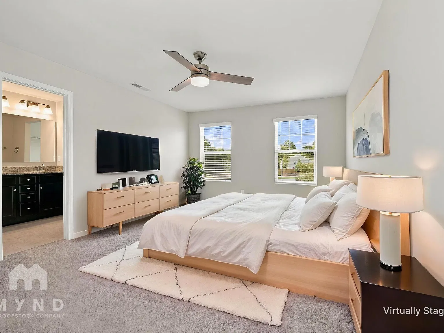 3 bed, 2.5 bath, 2252 sqft, $2,245 — Photo 3