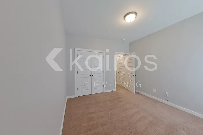 8005 Shadesbrook Dr — Photo 21