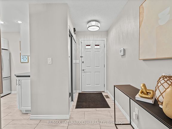 5th image of 1 Olive Cres #4