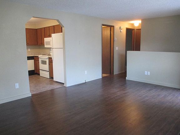3rd image of 709 E Olympic Ave