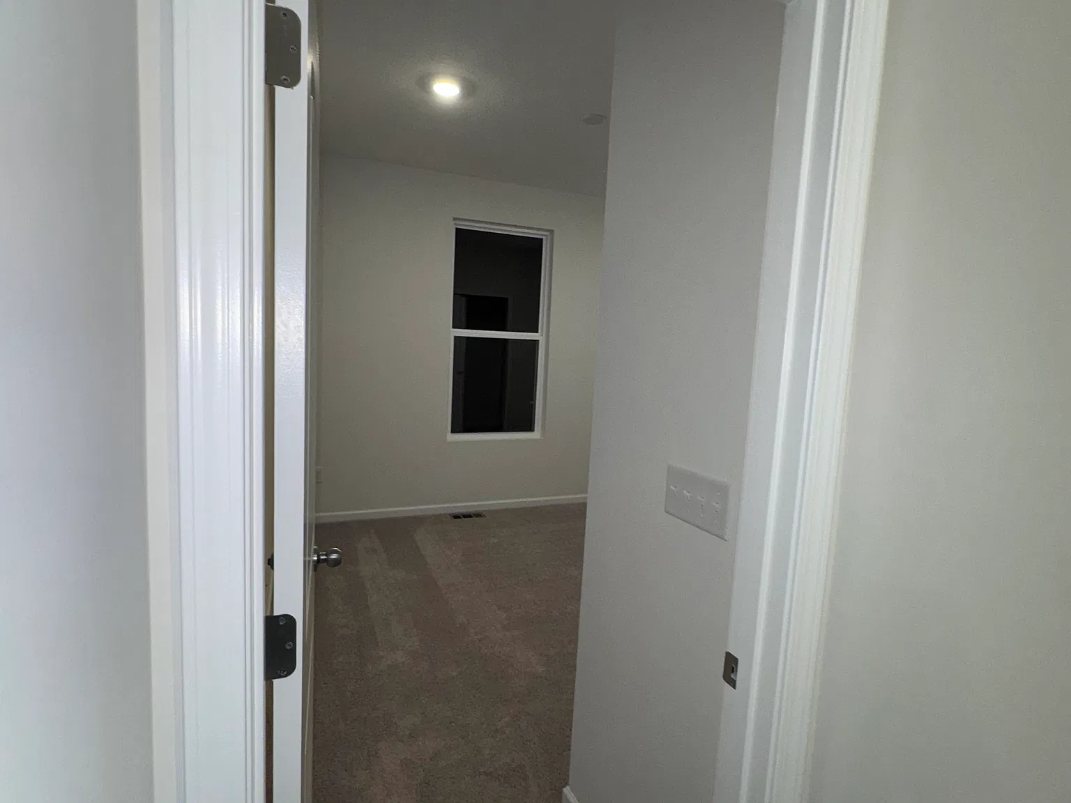 5 bed, 3124 sqft, $4,400 — Photo 3