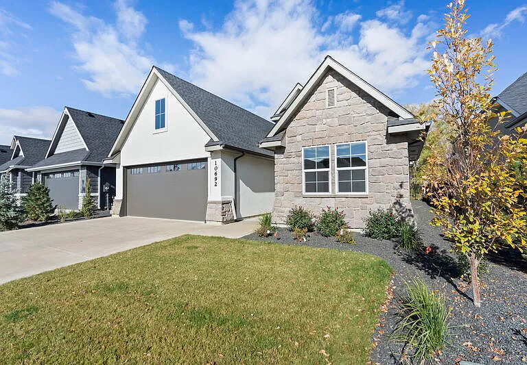 10692 W Bell Fountain Dr — Photo 2
