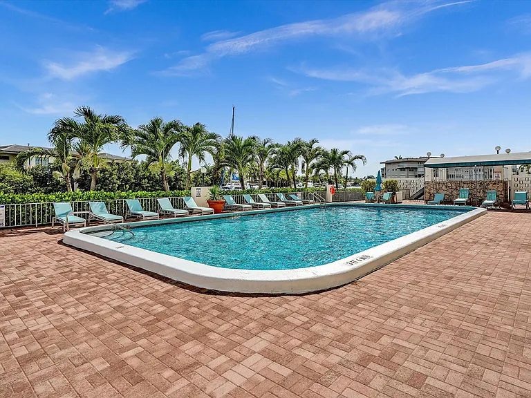 401 Golden Isles Dr #1007 — Photo 39