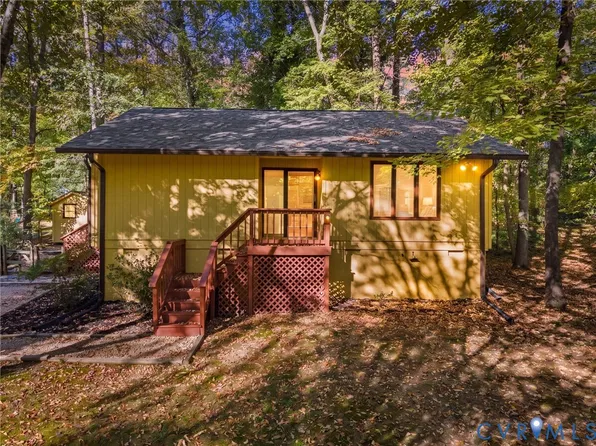3100 Spreading Oak Rd, Midlothian, VA 23112