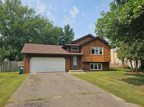 11686 Oak Park Dr NE, Blaine, MN 55434