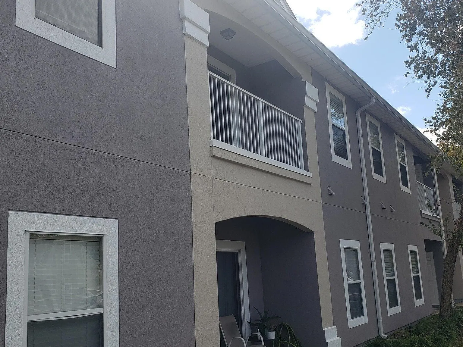 3 bed, 2.0 bath, 1335 sqft, $1,325 — Photo 3