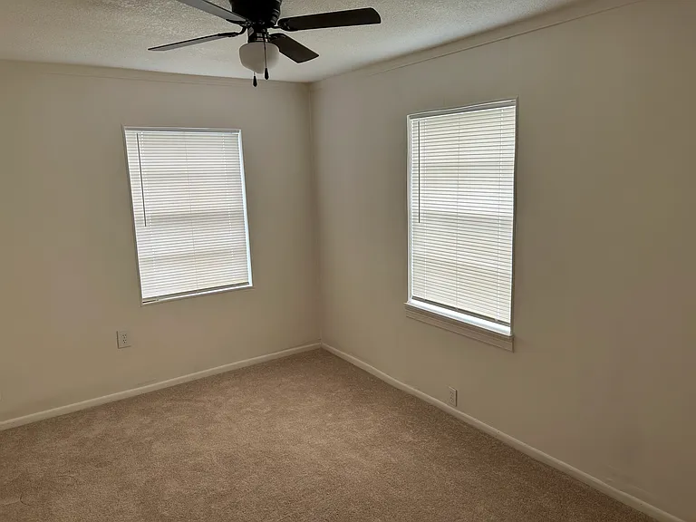 2230 Hegele St — Photo 7