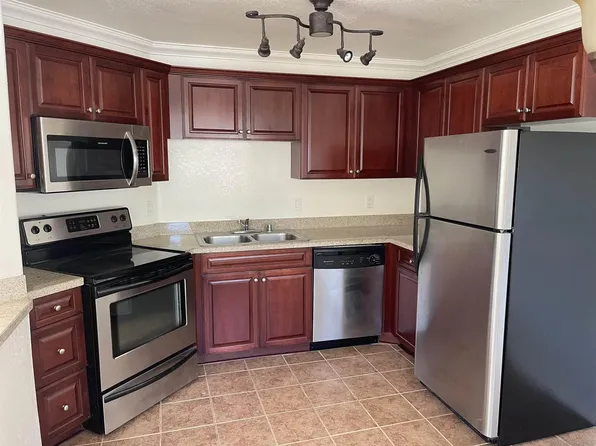 3455 Paseo De Alicia Unit 9, Oceanside, CA 92056