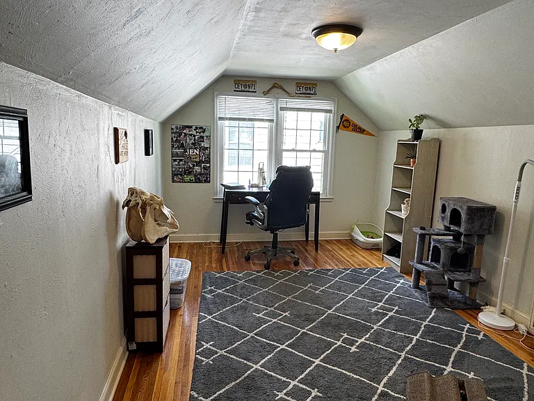 510 Pelham Blvd — Photo 9