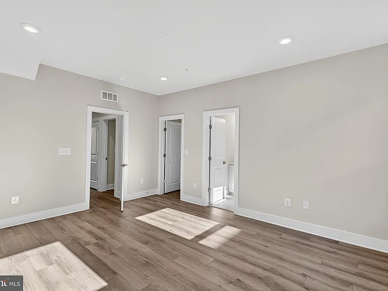 2507 Light St — Photo 33